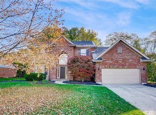 9484 Parkside Dr, Centerville, OH 45458
