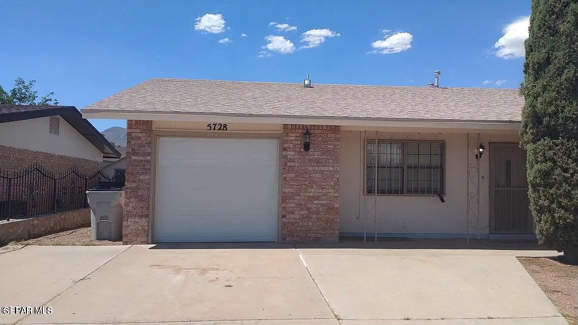 3 bed, 2.0 bath, 1216 sqft, $1,500 — Photo 1