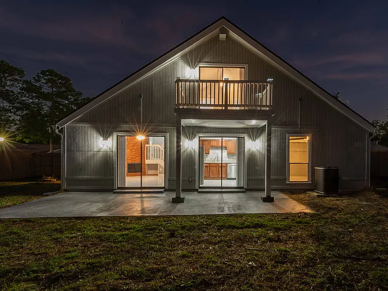 8366 Coralberry Ln — Photo 13