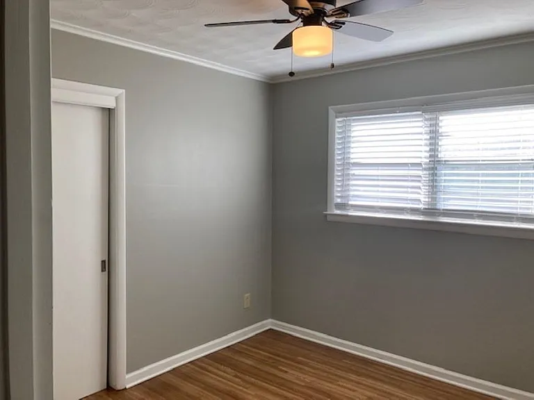 5386 Denwood Ave — Photo 15