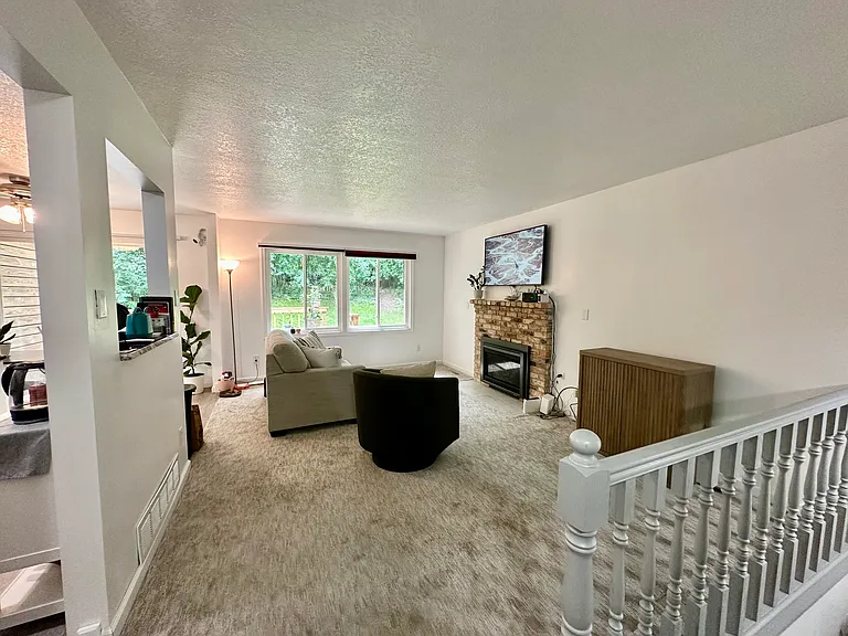 15575 Garfield Cir — Photo 3