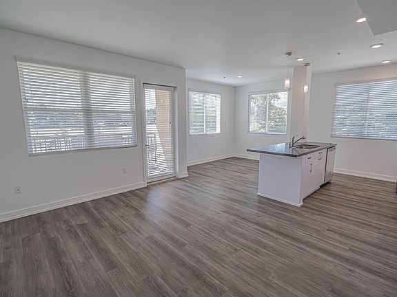 3rd image of 26701 McBean Pkwy #315