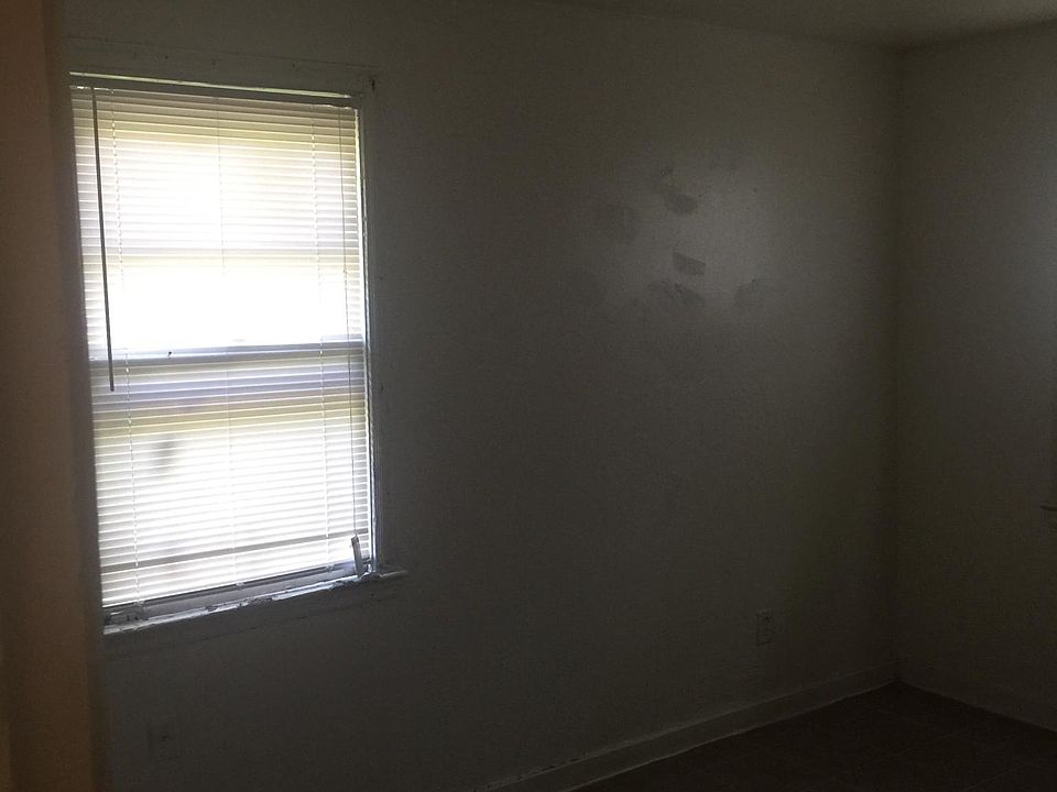 1st image of 88 E Trigg Ave