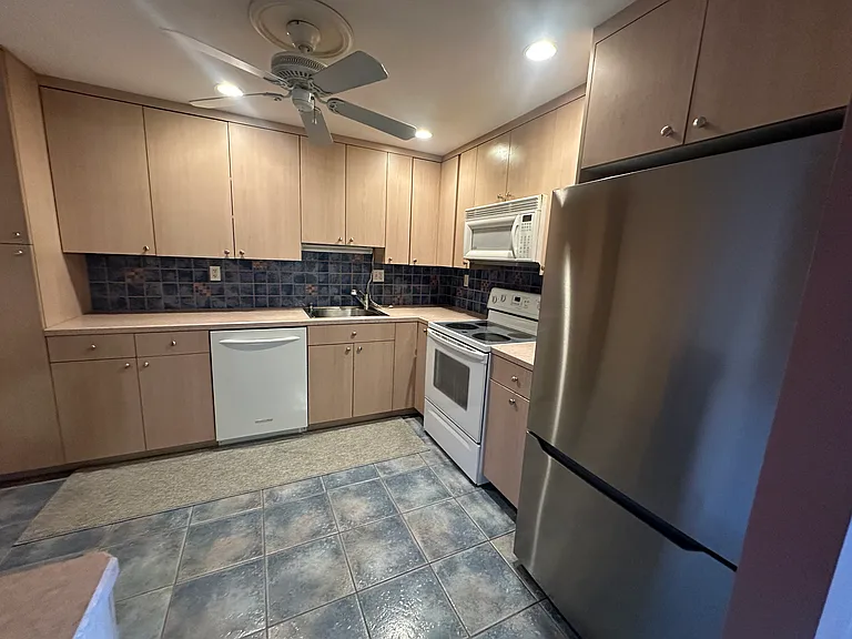 1321 Worcester Rd #612 — Photo 10