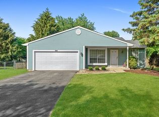 360 Westbrook Cir, Naperville, IL 60565