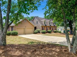 101 Oneill Ct, Jamestown, NC 27282
