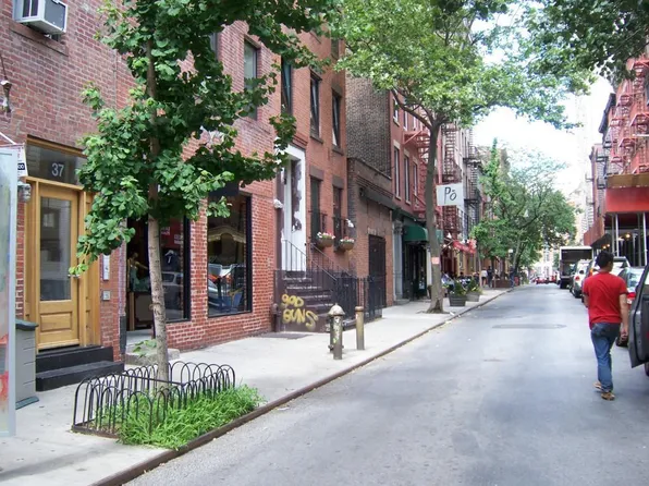 12 Cornelia St APT 2C, New York, NY 10014
