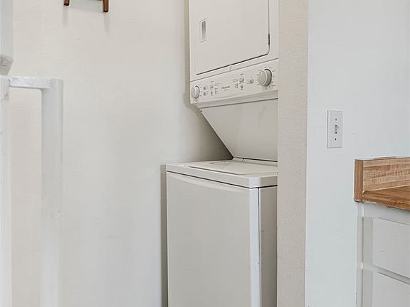 4th image of 3424 Pueblo Ave Unit 8