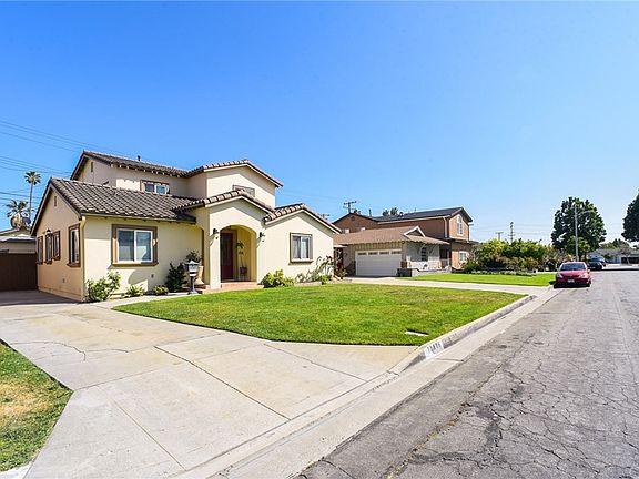 3rd image of 13516 Gunderson Ave