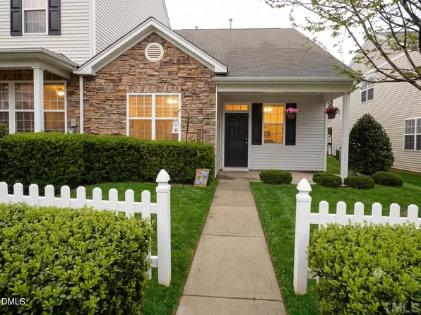 8227 Belneath Ct, Raleigh, NC 27613