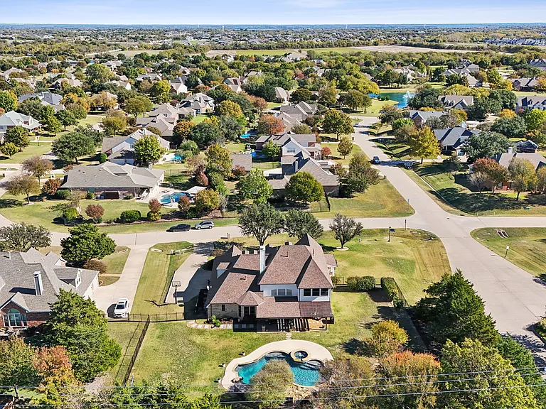 5801 Hathaway Dr — Photo 31