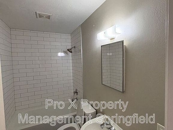 5th image of 2929 E University St APT 2