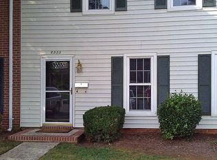 8335 Knights Bridge Rd, Charlotte, NC 28210