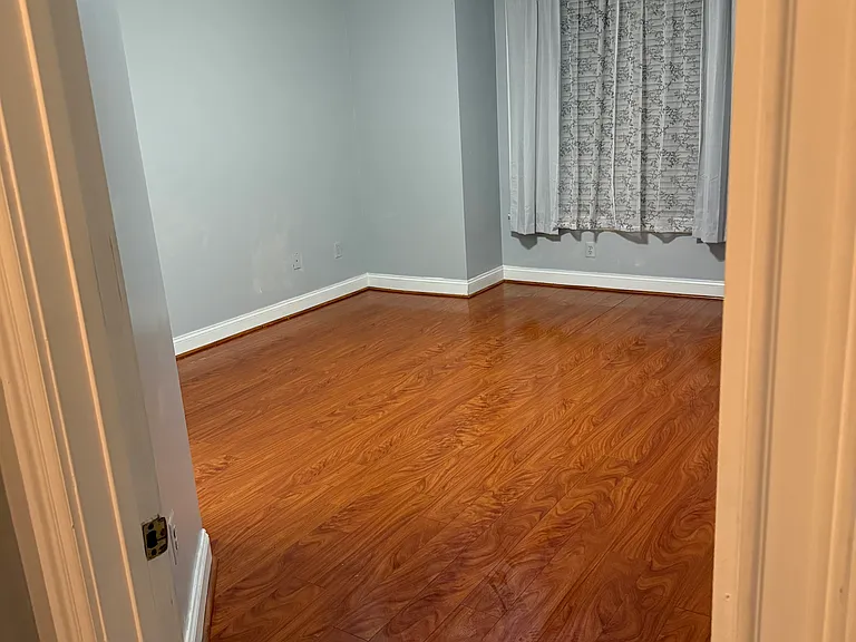 2712 Gresham Way #103 — Photo 12