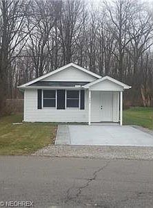 2nd image of 305 Buckeye Dr