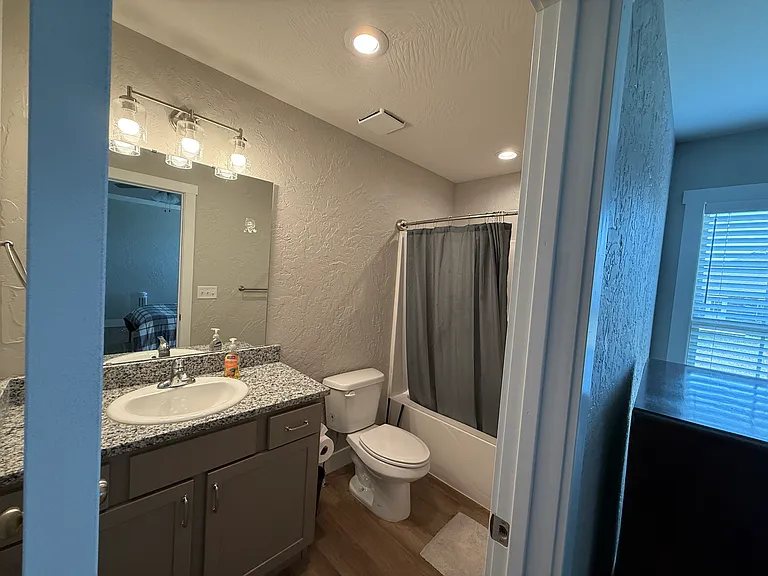 3860 W Riley St — Photo 8