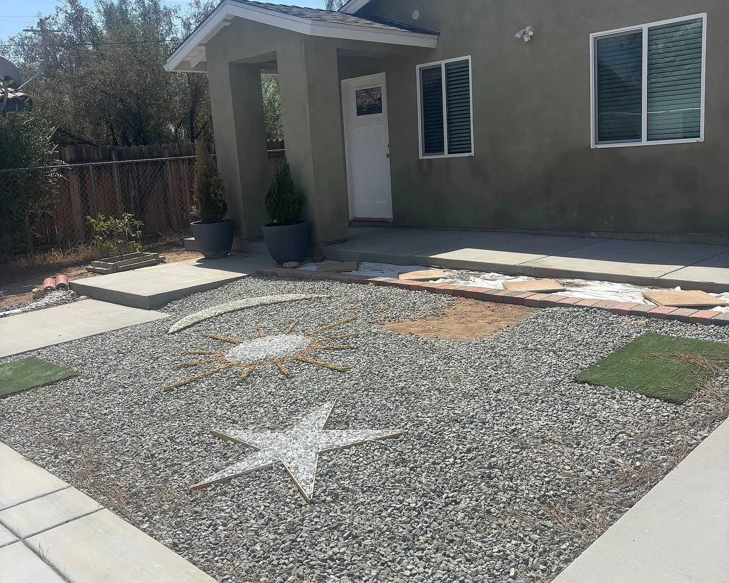 16525 Smoke Tree St — Photo 2