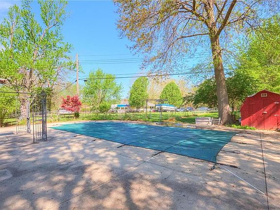 2nd image of 153 Dockside Cir