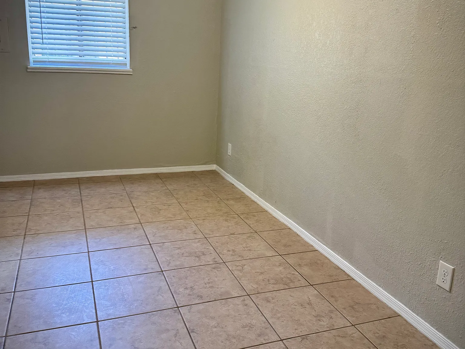 1 bed, 600 sqft, $725 — Photo 3