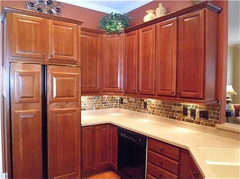 5th image of 8178 Heyward Dr