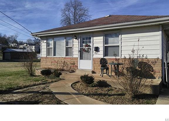 2nd image of 9953 Clyde Ave