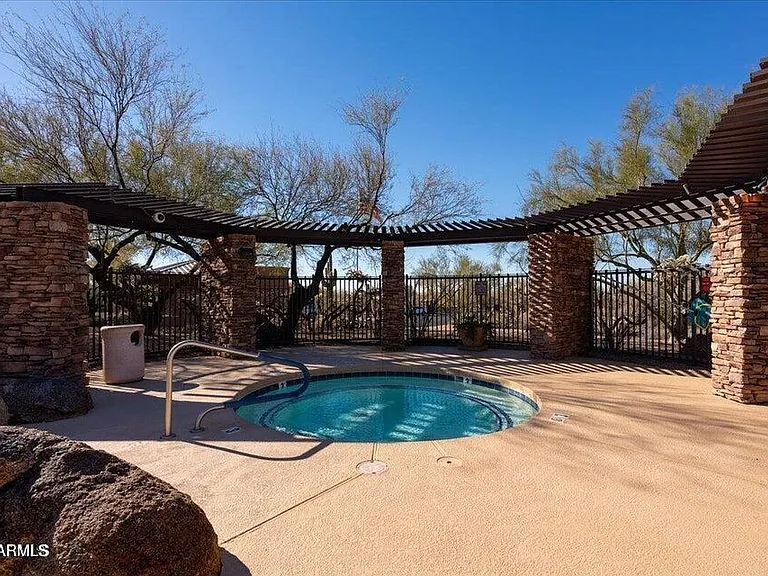 7684 E Balao Dr — Photo 35