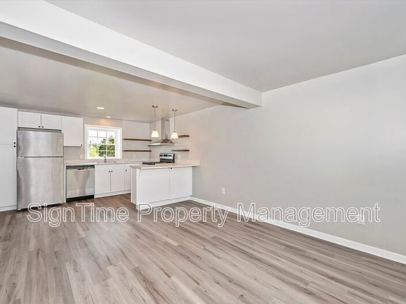 3rd image of 15207 National Pike N