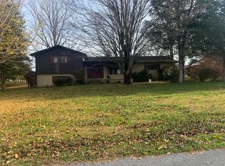 328 Browncrest Rd, La Follette, TN 37766