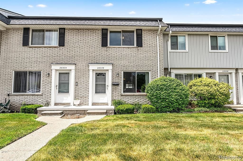 28336 Universal Dr, Warren, MI 48092 Zillow