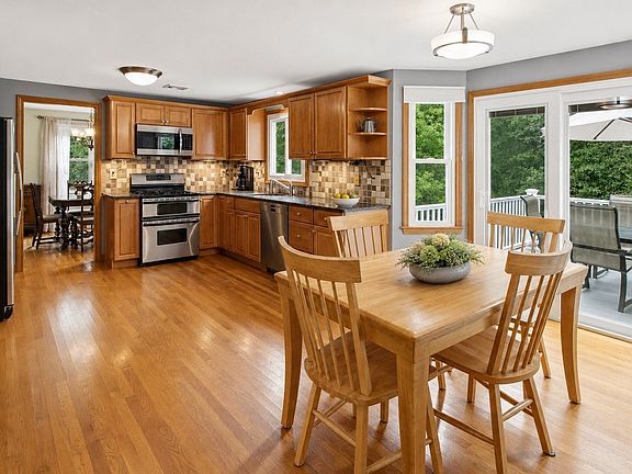 4th image of 31 Nelson Way