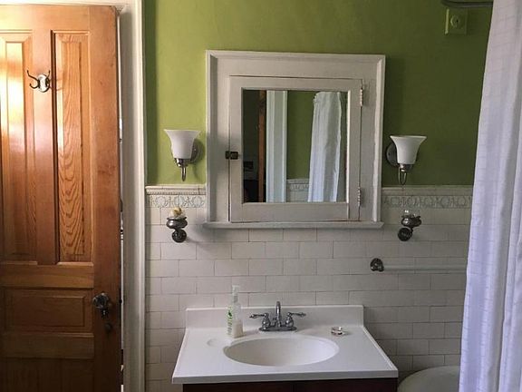3rd image of 443 Linwood Ave