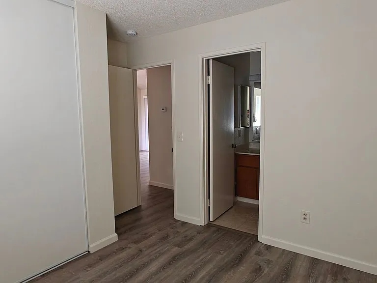 1023 Chadwick Cir — Photo 16