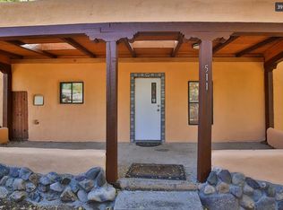 511 Camino Del Medio, Taos, NM 87571