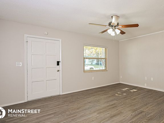 3rd image of 658 Trailwood Dr