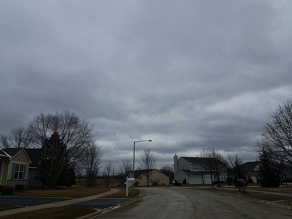 4th image of 518 N Prairie Ln