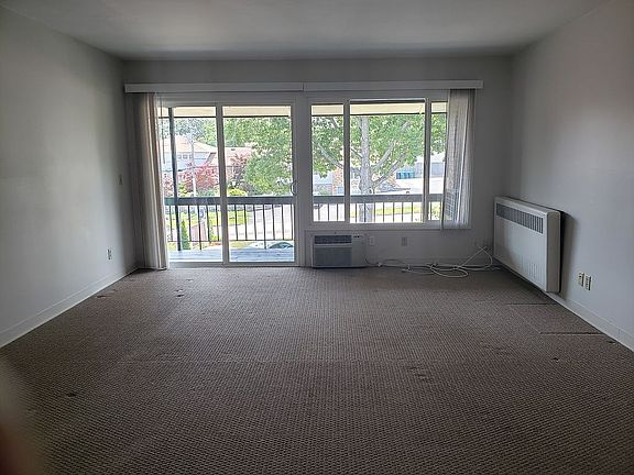 5th image of 400 Narragansett Pkwy APT Wc11