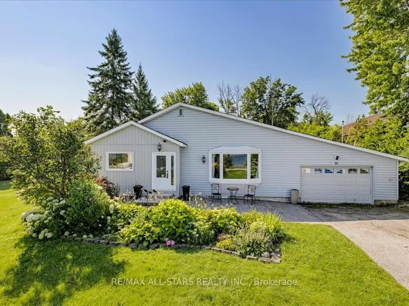 35 Lake Dr E, Georgina, ON L4P 3E9