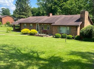 26 Goose Creek Rd, Fayetteville, WV 25840