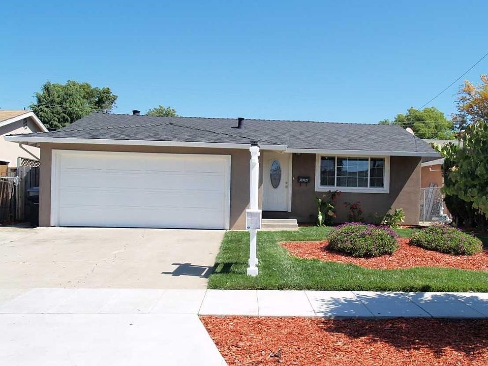 1st image of 524 Skall Dr