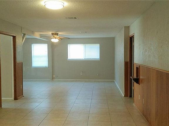 5th image of 2318 Druid Dr