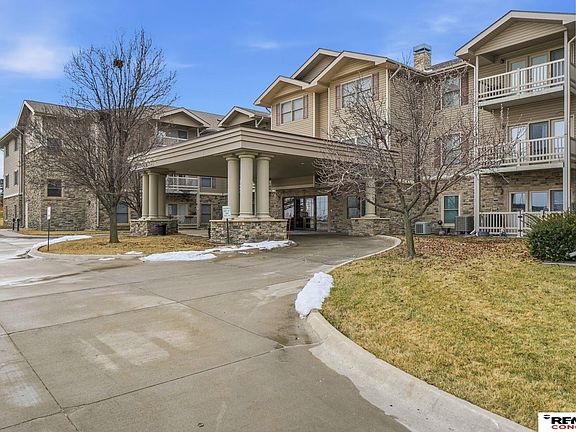 2nd image of 5831 Enterprise Dr APT 202