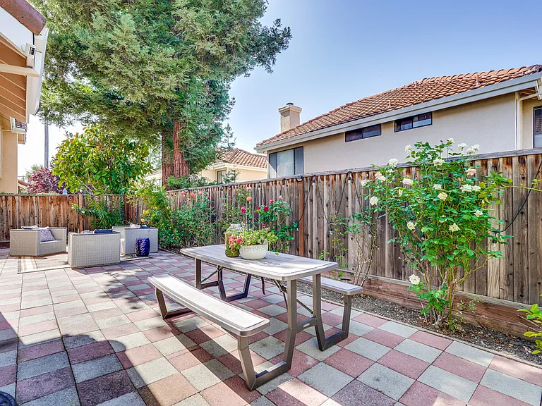 43382 Livermore Cmn — Photo 46