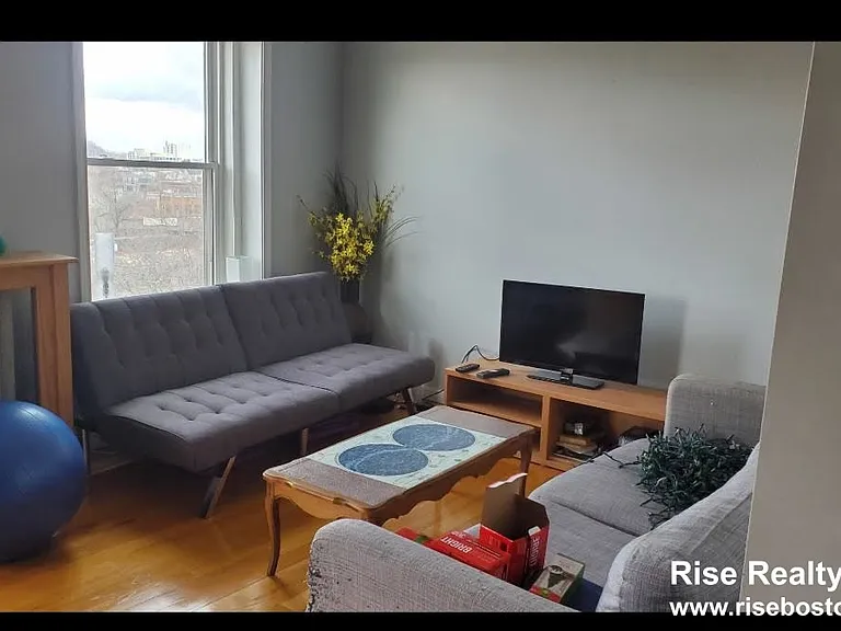 154 Harvard St #7 — Photo 11