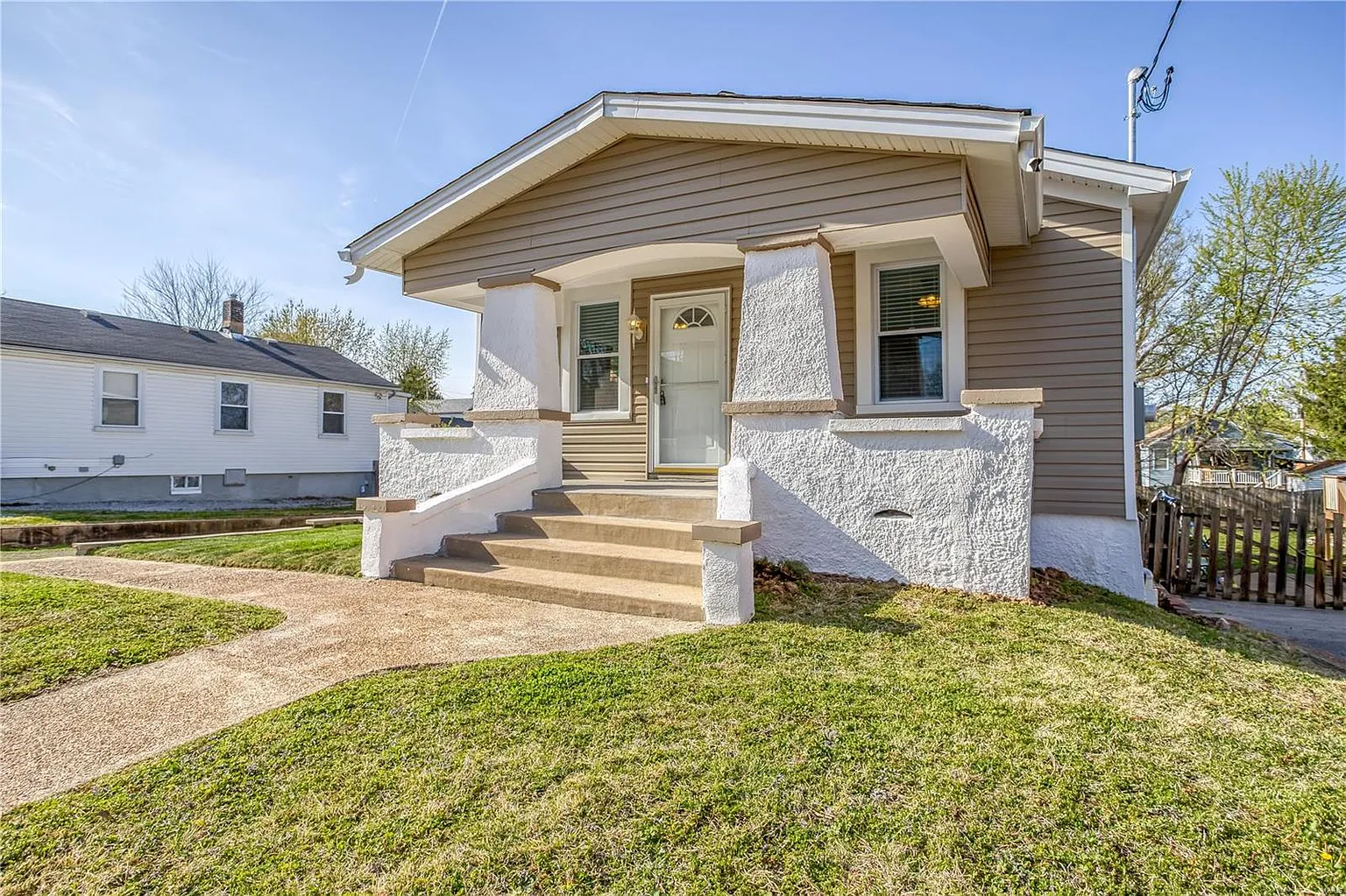 325 W Felton Ave photo 1