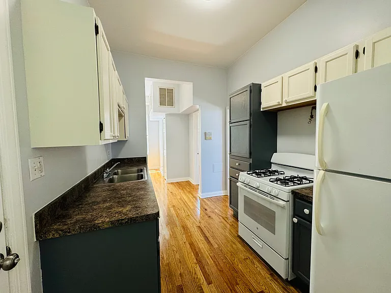 713 S Aberdeen St #2F — Photo 1