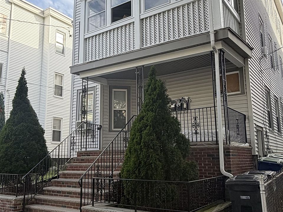 1st image of 74 Conwell Ave