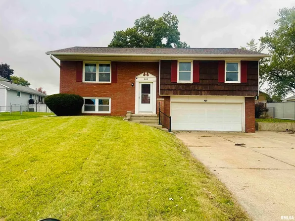 868 16th Ave NW, Clinton, IA 52732