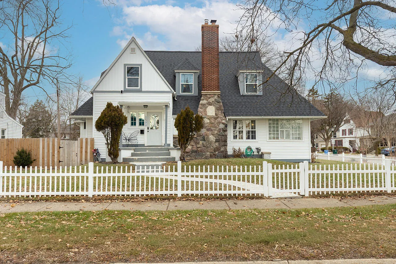 1500 W Saint Joseph St photo 1