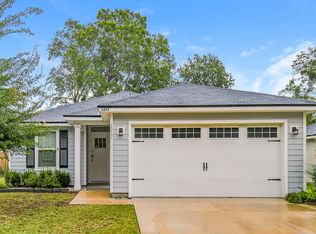 1217 Sarahs Landing Dr, Jacksonville, FL 32221