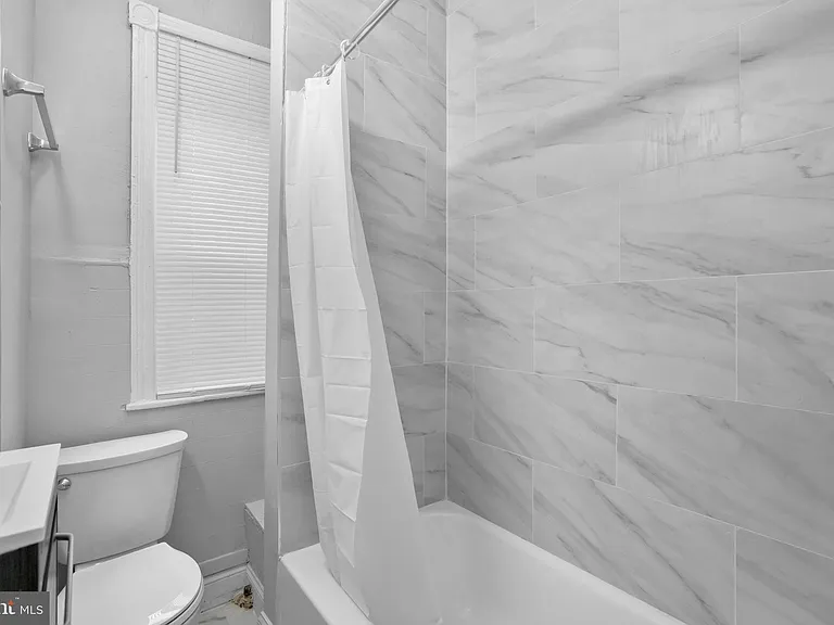 3231 N Hope St — Photo 6